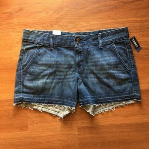NWT Old Navy Denim Jean Shorts Size 14 (38 Inches)